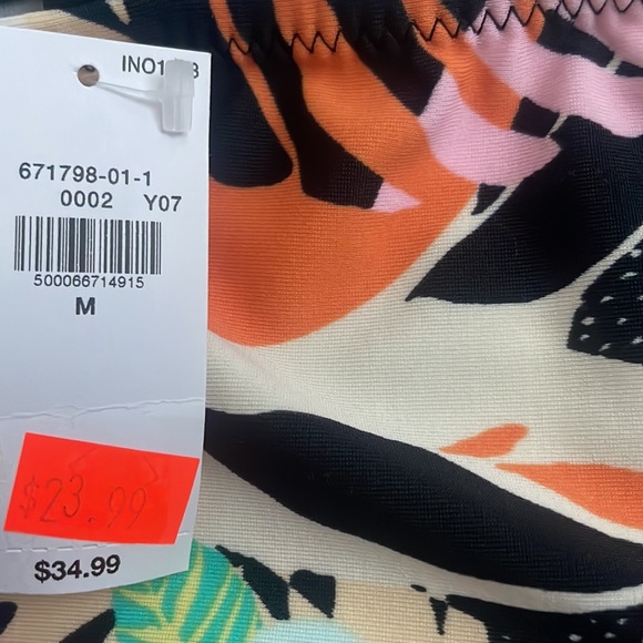 Old navy bralette/bikini top - Picture 3 of 3